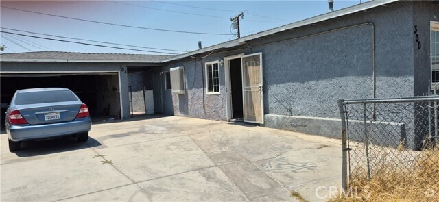 Building Photo - 300 Mary Anne Ave Rental