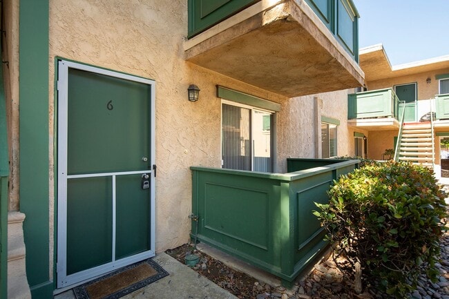 Photo - San Remo Court