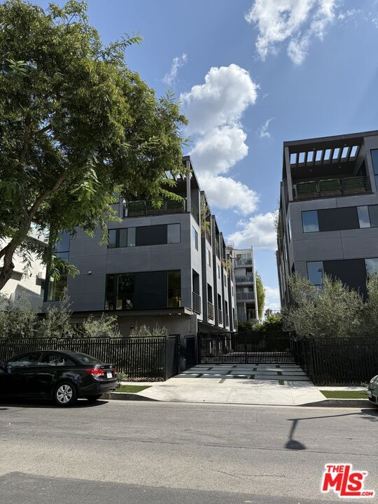 Photo - 1144 N Detroit St Townhome
