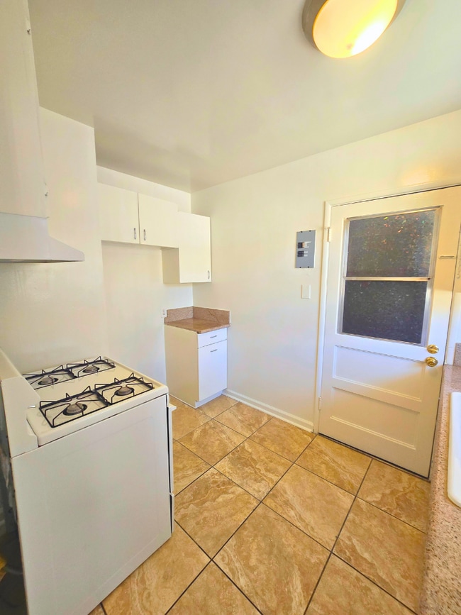 Photo - 1.0 bedroom in Pasadena California 91106 Unit D