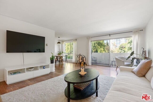 Building Photo - 9061 Keith Ave Unit 308 Rental