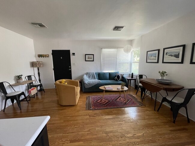 Photo - 5902 Lemp Ave