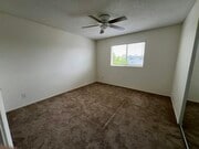 Photo - 569 E St