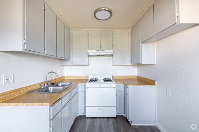 Studio - 400SF - Kitchen - 249 W Alameda Ave Apartments