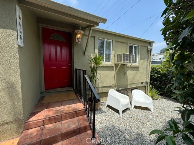 Building Photo - 2409 Hyperion Ave Rental
