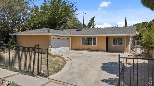 Building Photo - 329 E Ave R7 Rental