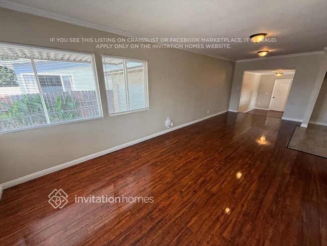 Photo - 751 E 104th St