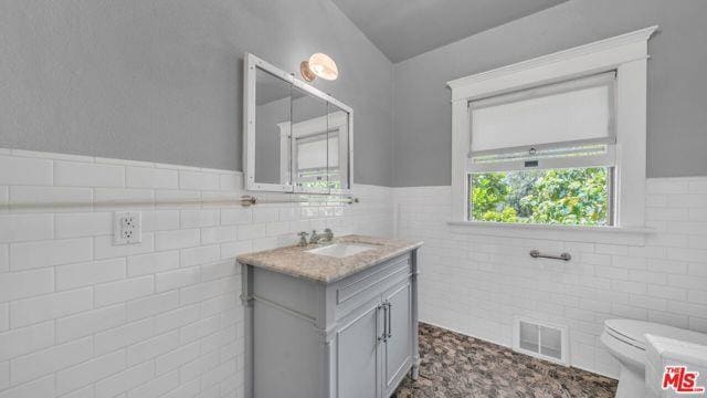 Photo - 1917 Hillcrest Rd