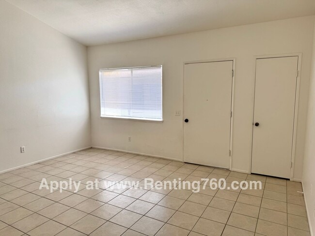 Photo - Spacious 2 Bed 1 Bath Home With Indoor Lau... Unit B - 5827 Bagley Ave