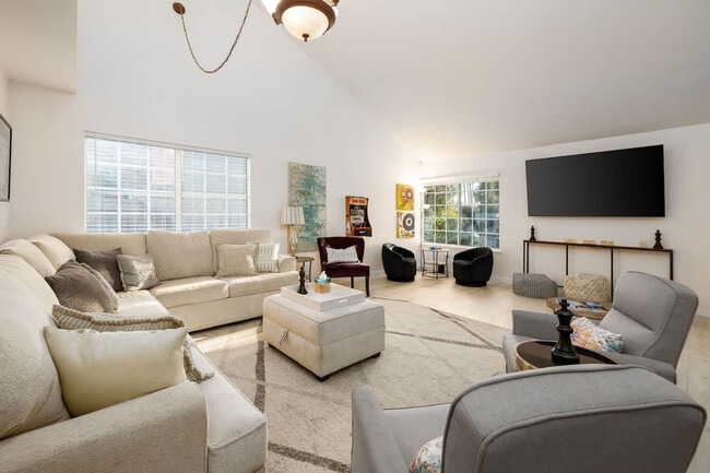 Building Photo - 12779 Calma Ct Rental