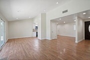 Photo - 20617 Schoenborn St House