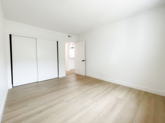 Photo - 2711 Sumac Rd