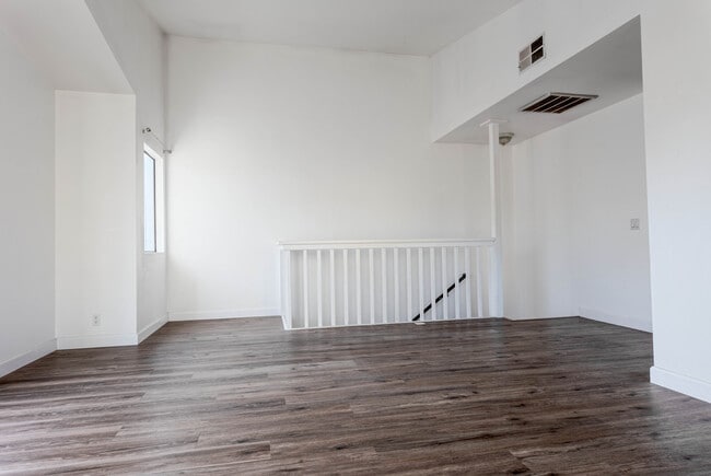 Photo - 4928 Narragansett Ave