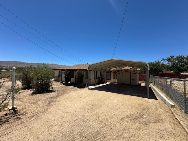 Welcome to your 2 bedroom 1 bath home! - Welcome to your 2 bedroom 1 bath home!