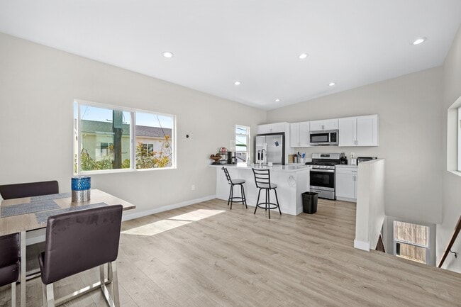 Photo - 5621 Dorothy Dr Unit 5621