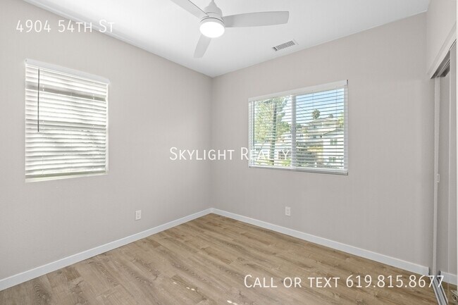 Photo - 4904 54th St