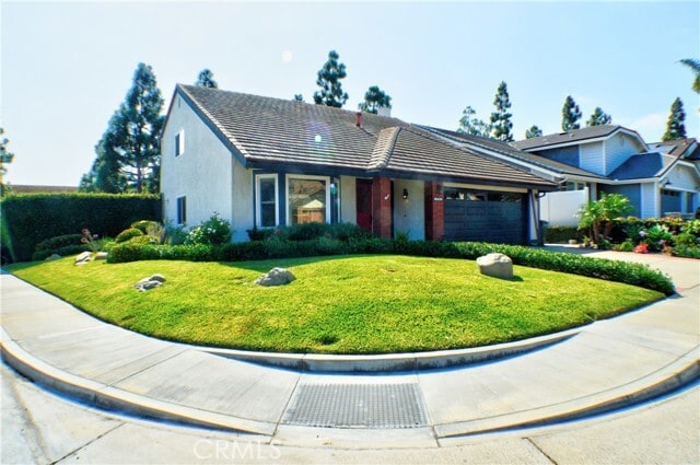 Photo - 25592 Leeward Dr House