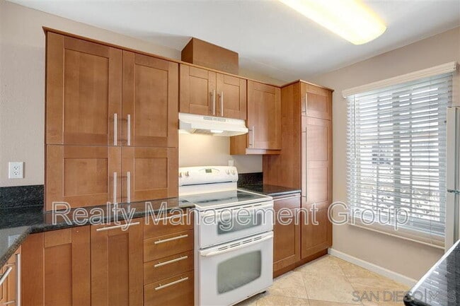 Photo - 4169 Mt Alifan Dr Unit F