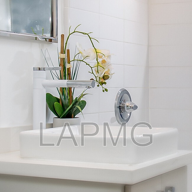 Photo - 1157 Bellevue Ave