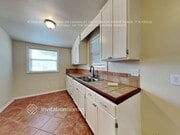 Photo - 7000 Comanche Ave