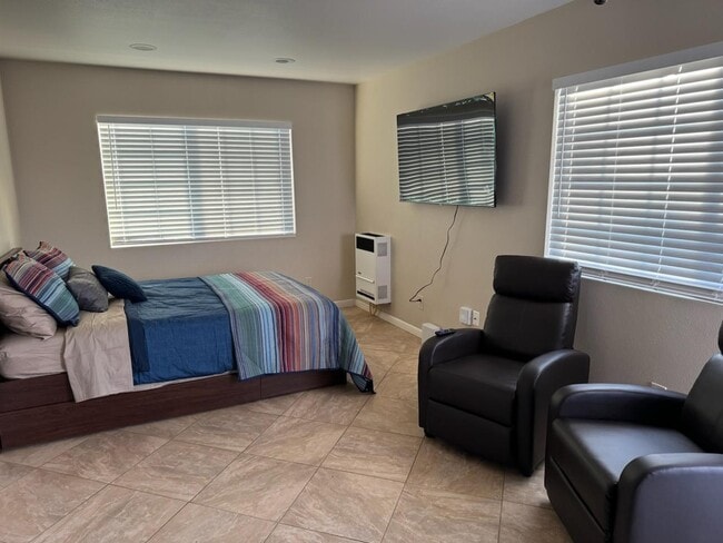 Building Photo - 1162 14th St Unit 1162 14th St.