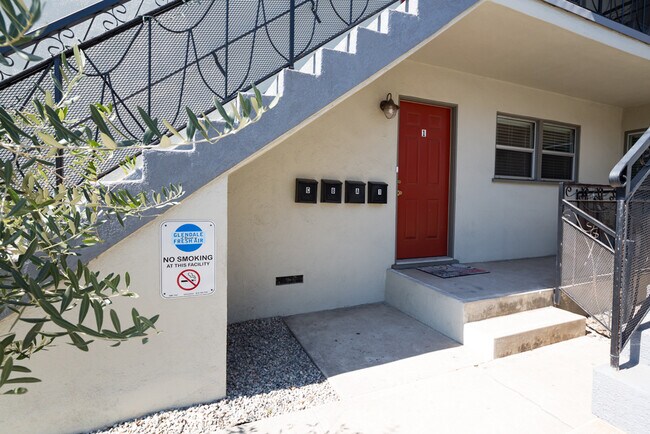 Photo - 533 E Chevy Chase Dr Unit 1