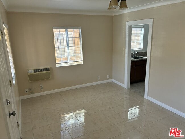 Photo - 317 N Coronado St