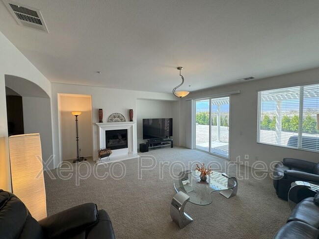 Photo - 1290 Esperanza Trail House