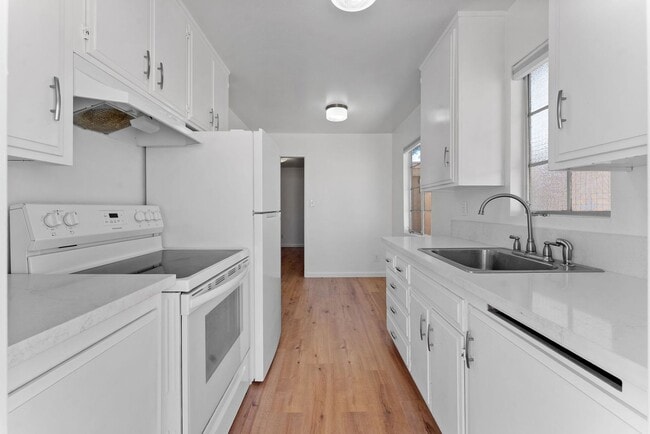 Building Photo - Prime Location on Adams Avenue: Modern Comfort Meets Historic Charm Unit 3145
