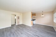 1BR, 1BA - 600SF - Bowles Apts