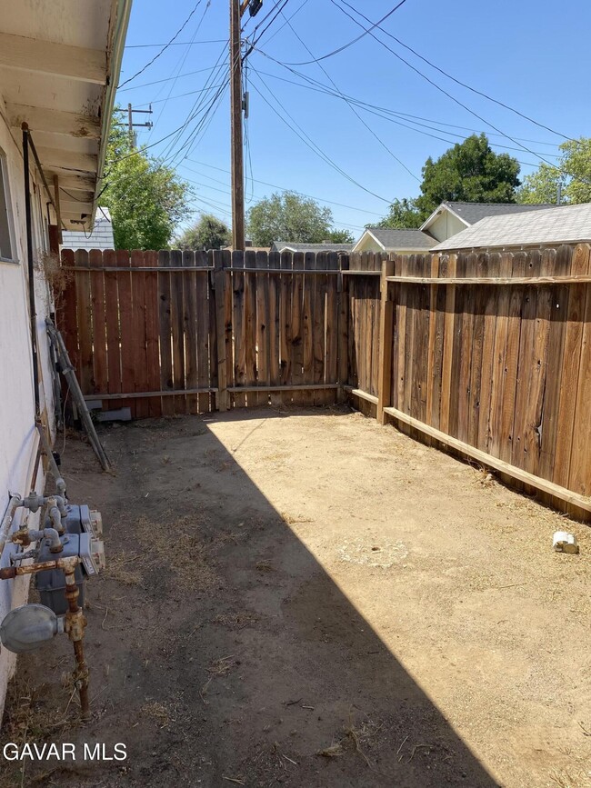 Photo - 44621 Cedar Ave