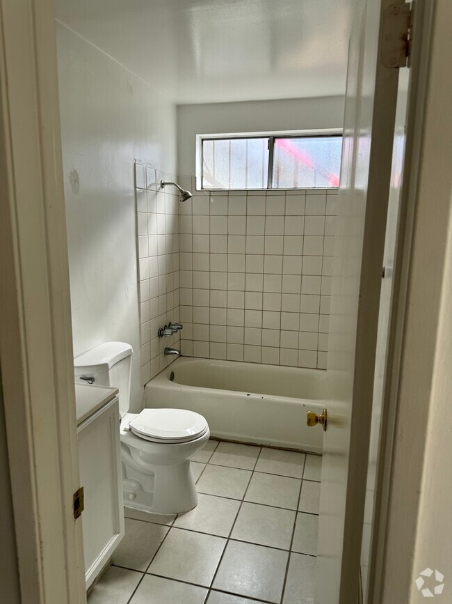 Building Photo - 4929 W 118th Plz Unit A Rental
