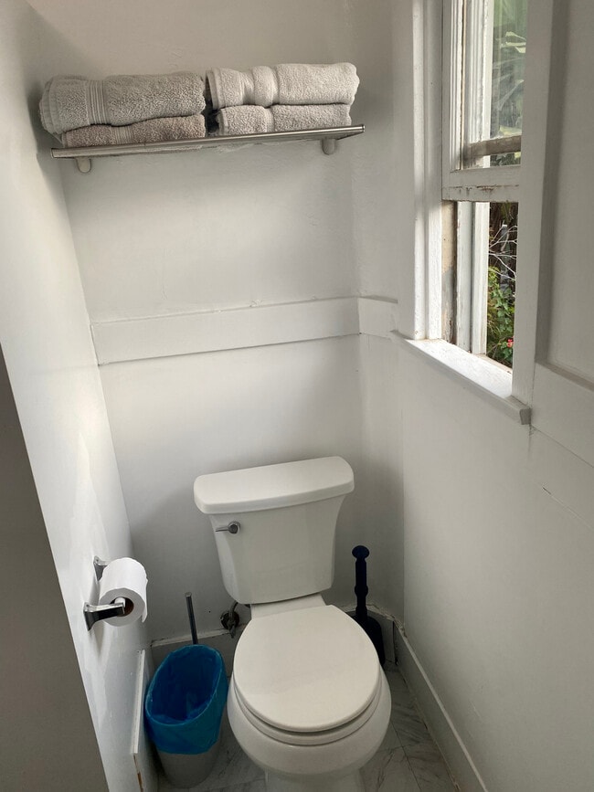 Photo - 2102 6th St Unit 1