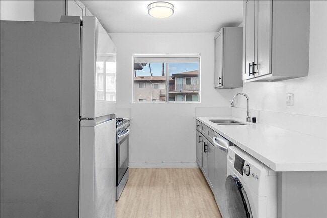 Photo - 376 N Ave 57 Unit 08