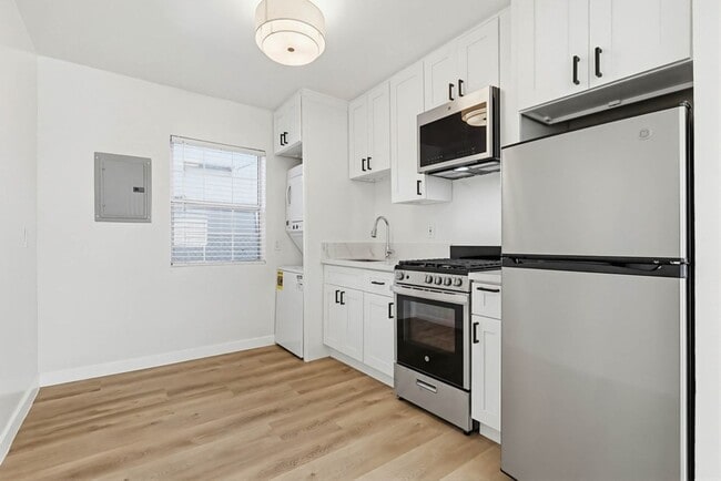 Photo - 2425 S Ridgeley Dr Unit 02