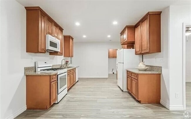 Building Photo - 1114 Beryl Ave Rental
