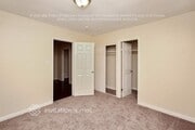Photo - 1522 W 60th St House