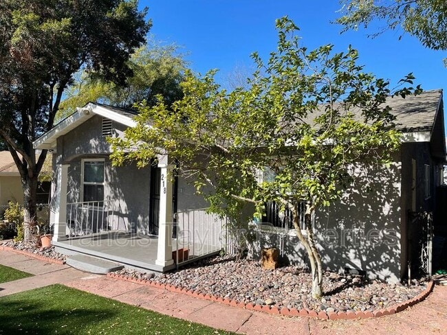 Photo - 218 W 8th Ave