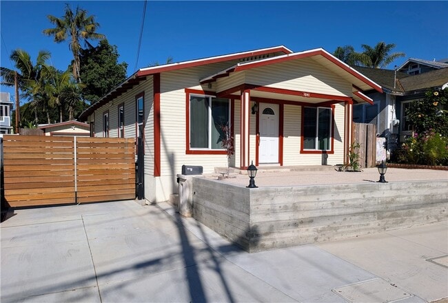 Building Photo - 1041 2nd St