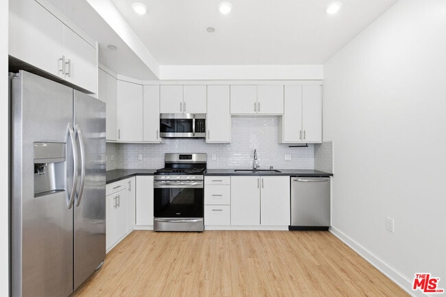 Photo - 11408 W Sarah St Unit 303