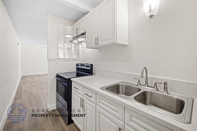 Photo - 4830 Palm Ave.