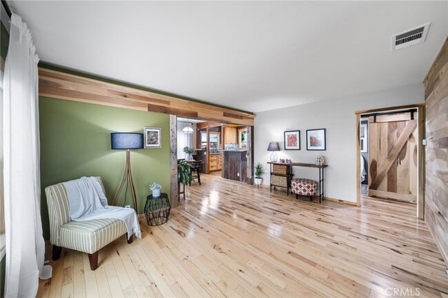 Photo - 4754 Castana Ave