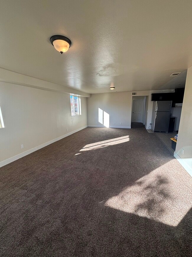 Photo - 333 E 69th St