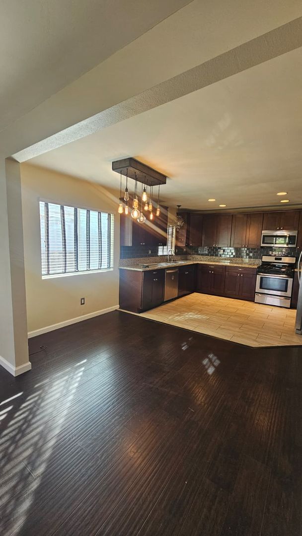 Building Photo - YOUR NEW HOME - IMPERIAL BEACH 3 bed / 2 bath Minutes to the beach!! Unit 1230