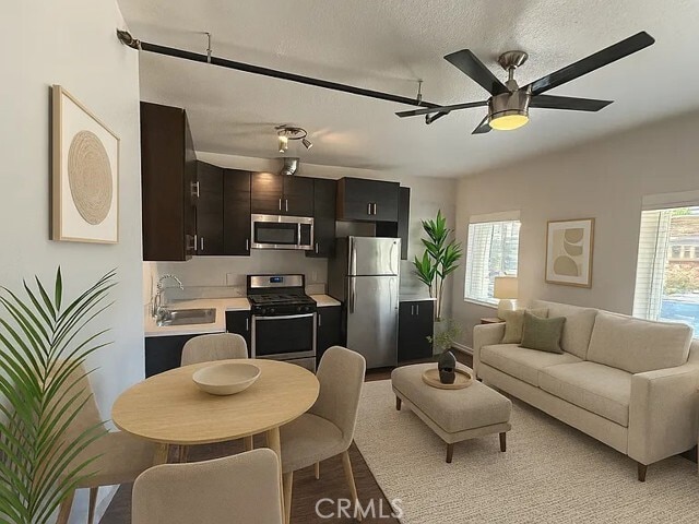 Building Photo - 601 Linden Ave Unit 101