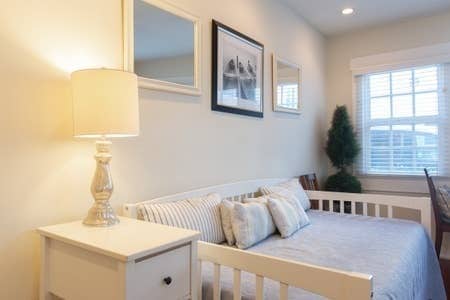 Interior detail - 2318 Strongs Dr Unit 1