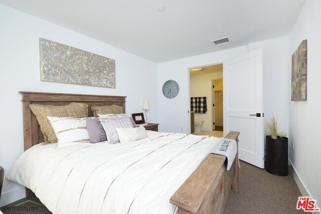 Photo - 1168 S Barrington Ave Unit 210