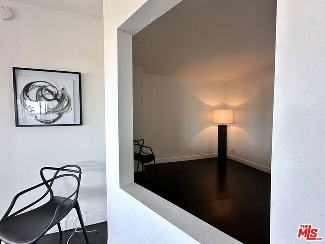 Photo - 999 N Doheny Dr