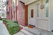 Photo - 706 W 1st St Condo