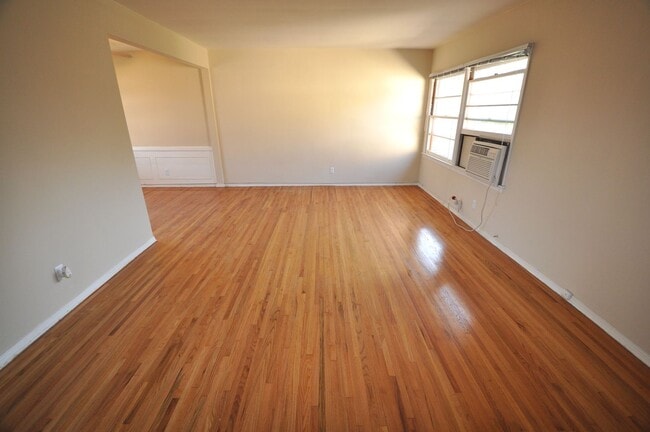 Photo - 11720 Magnolia Blvd Unit 11722.5